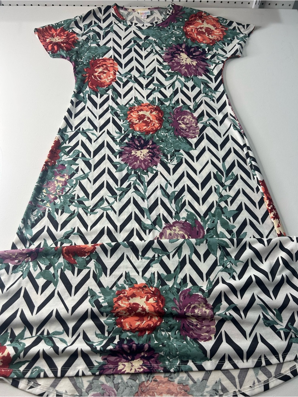 LuLaRoe Medium Maxi Dress in White, Black, Orange, Purple, Green Floral Chevron